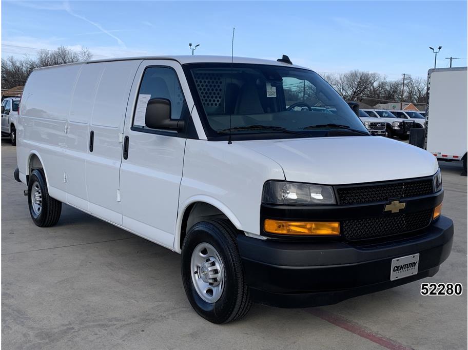 Used 2025 Chevrolet Express 2500 - photo 5