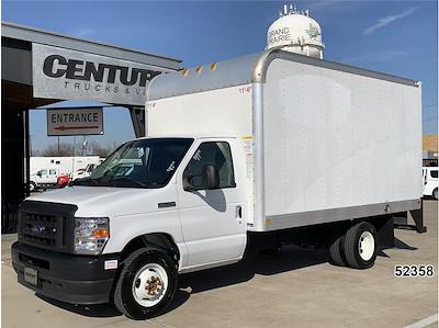 Used 2023 Ford E-350 - photo 1