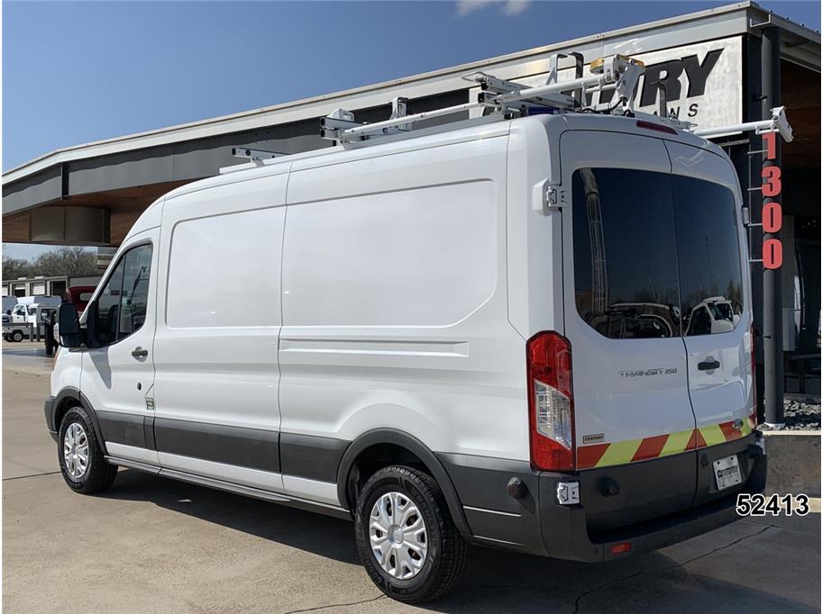 Used 2017 Ford Transit 250 - photo 5