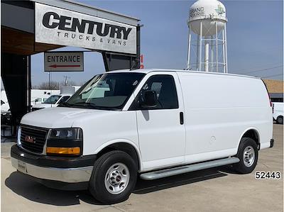 Used 2024 GMC Savana 2500 - photo 1
