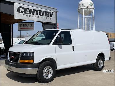 Used 2024 GMC Savana 2500 - photo 1