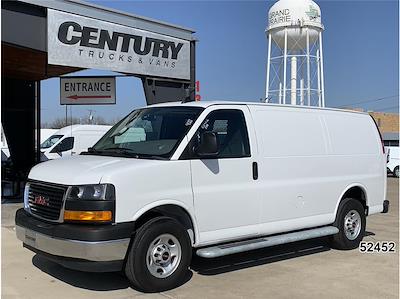 Used 2024 GMC Savana 2500 - photo 1