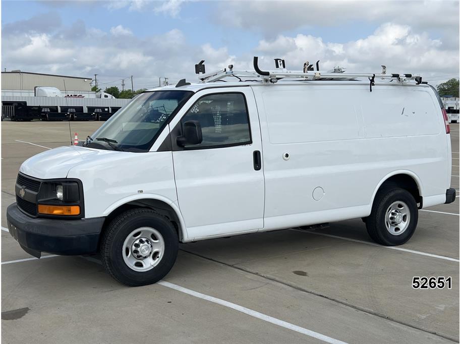 Used 2016 Chevrolet Express 2500 - photo 1