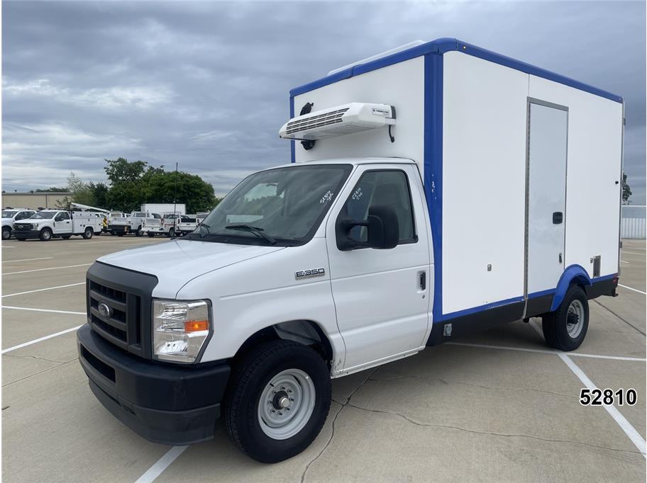 Used 2023 Ford E-350 - photo 1