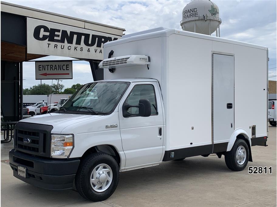 Used 2023 Ford E-350 - photo 1