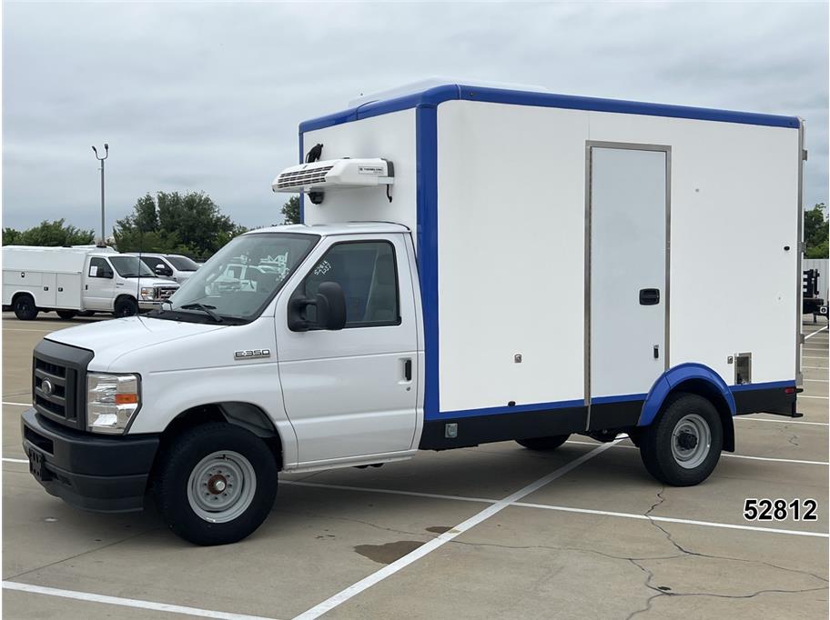 Used 2023 Ford E-350 - photo 1