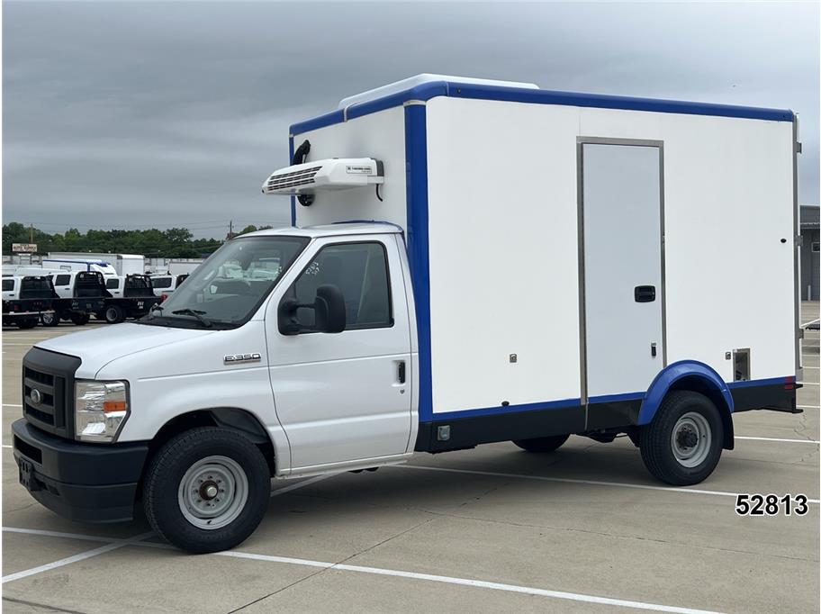 Used 2023 Ford E-350 - photo 1