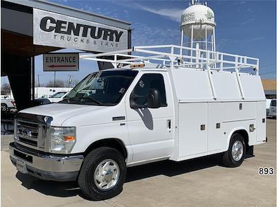 Used 2011 Ford E-350 - photo 1