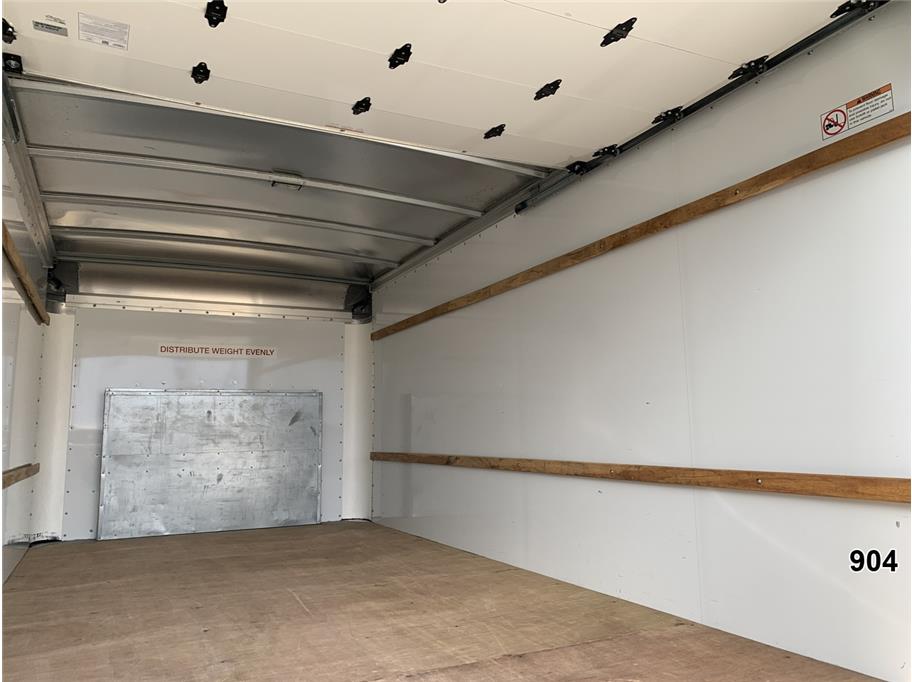 Used 2023 Ford E-350 - photo 13