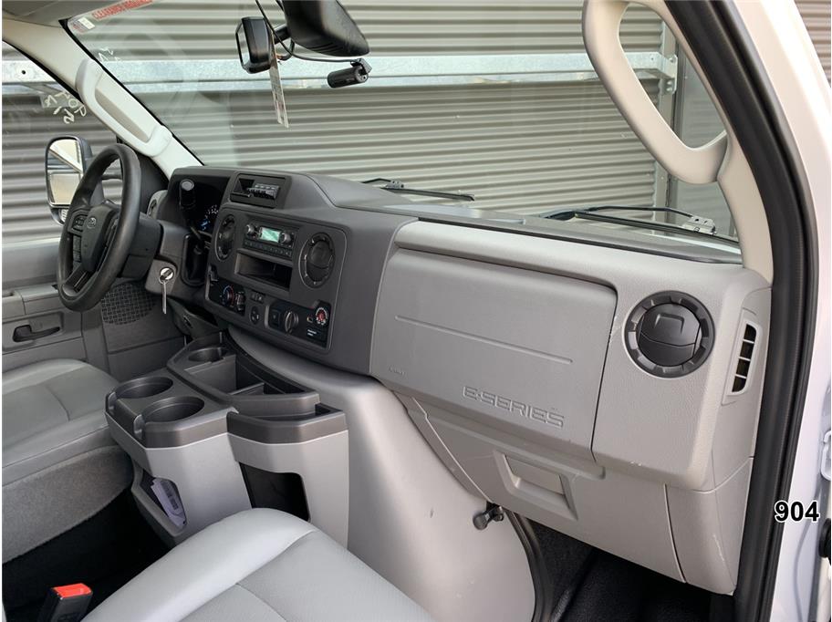 Used 2023 Ford E-350 - photo 28
