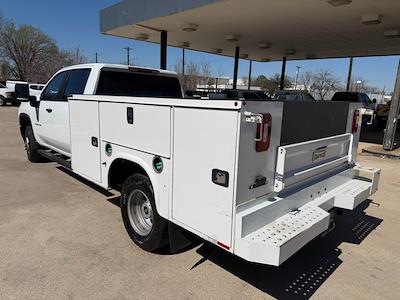 Used 2023 Chevrolet Silverado 3500 - photo 1