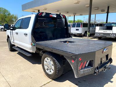 Used 2023 Ford F-250 XLT Crew Cab 4x4 Flatbed Truck for sale #302687 - photo 2