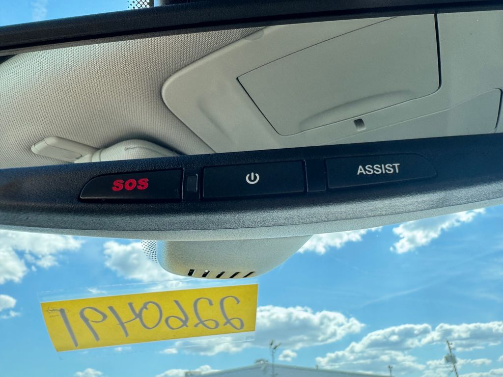 Used 2018 Chrysler Pacifica - photo 19