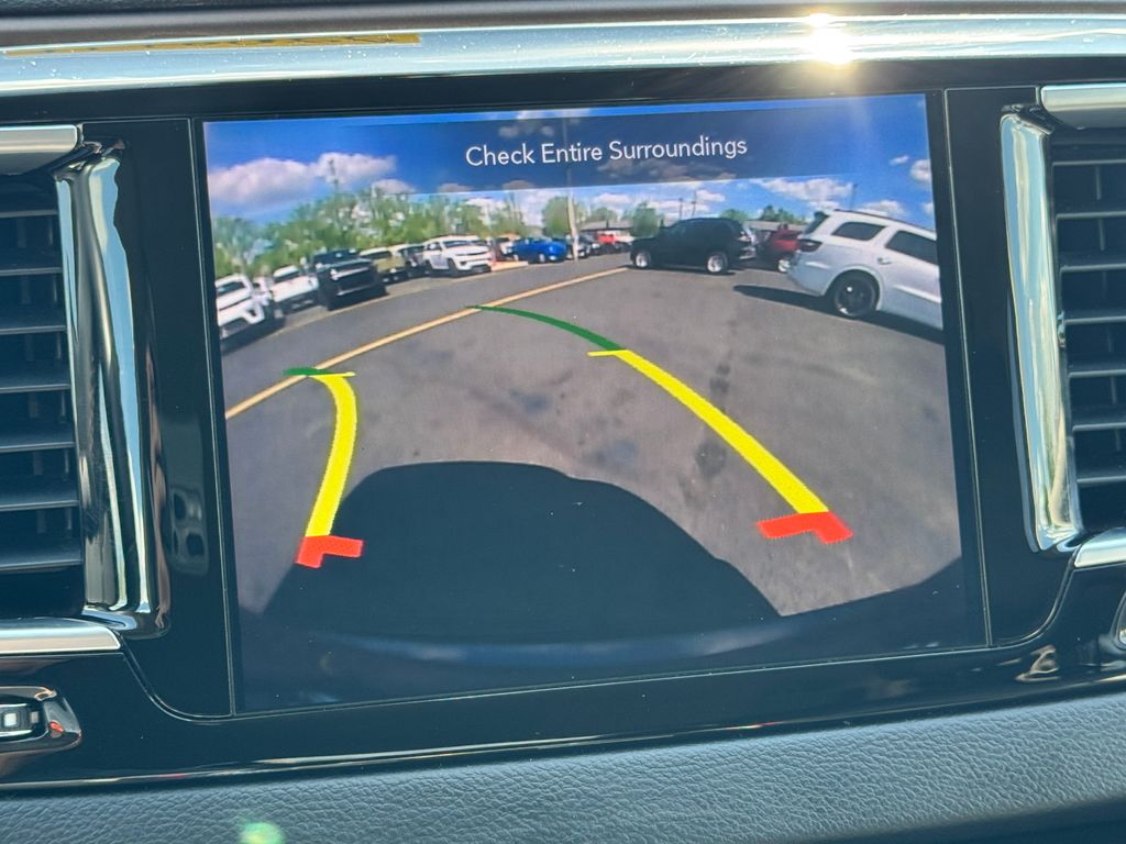 Used 2018 Chrysler Pacifica - photo 26