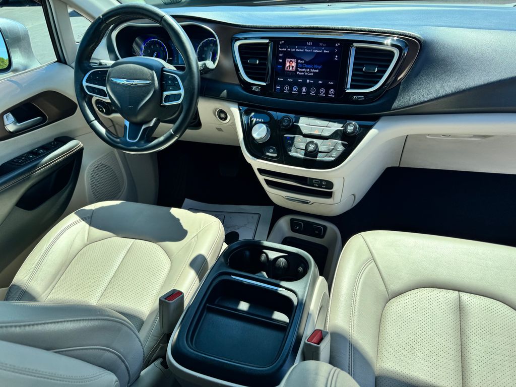 Used 2018 Chrysler Pacifica - photo 9