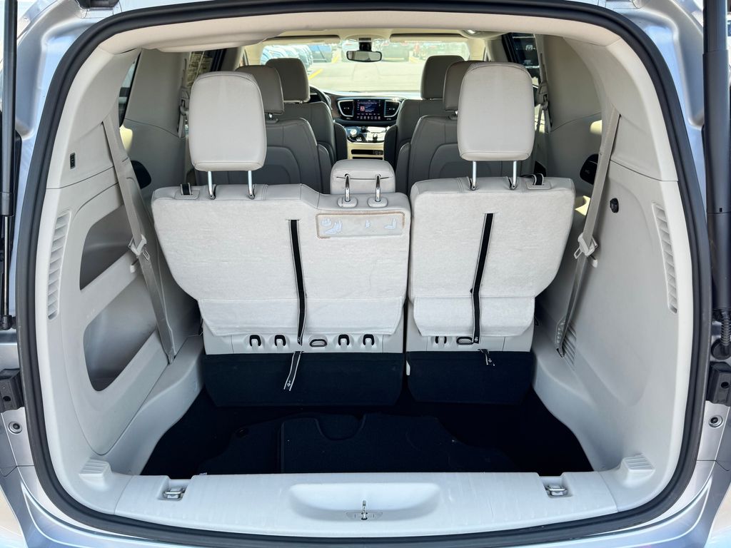 Used 2018 Chrysler Pacifica - photo 12