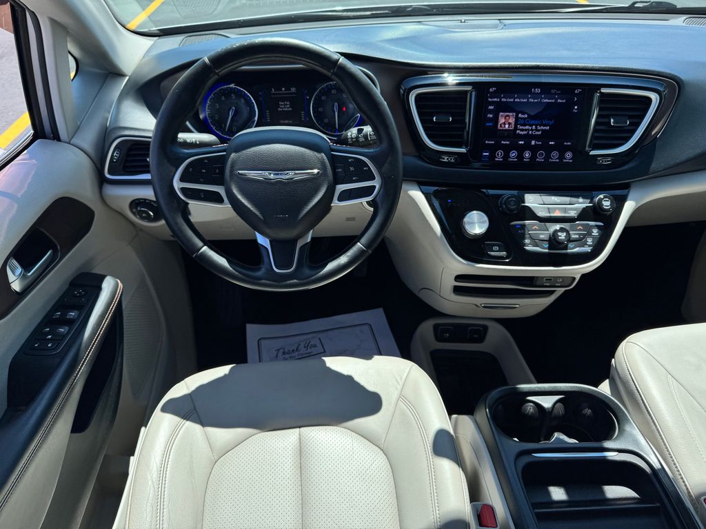 Used 2018 Chrysler Pacifica - photo 15