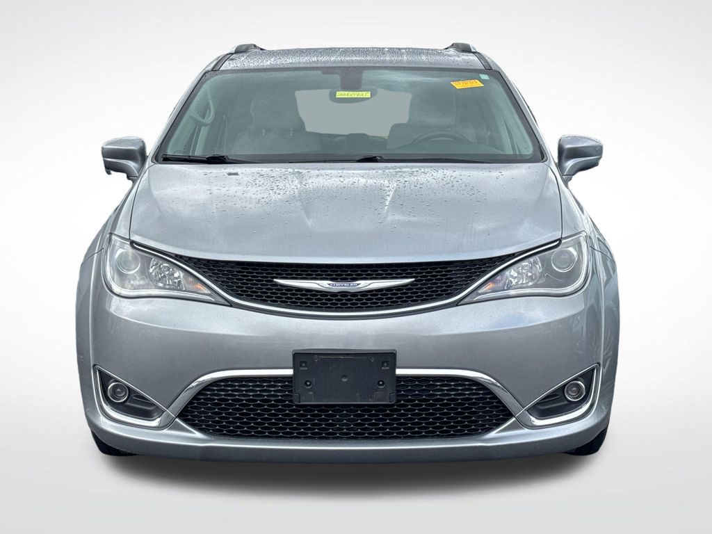Used 2018 Chrysler Pacifica - photo 2