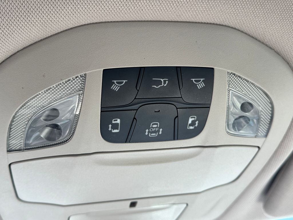 Used 2018 Chrysler Pacifica - photo 21