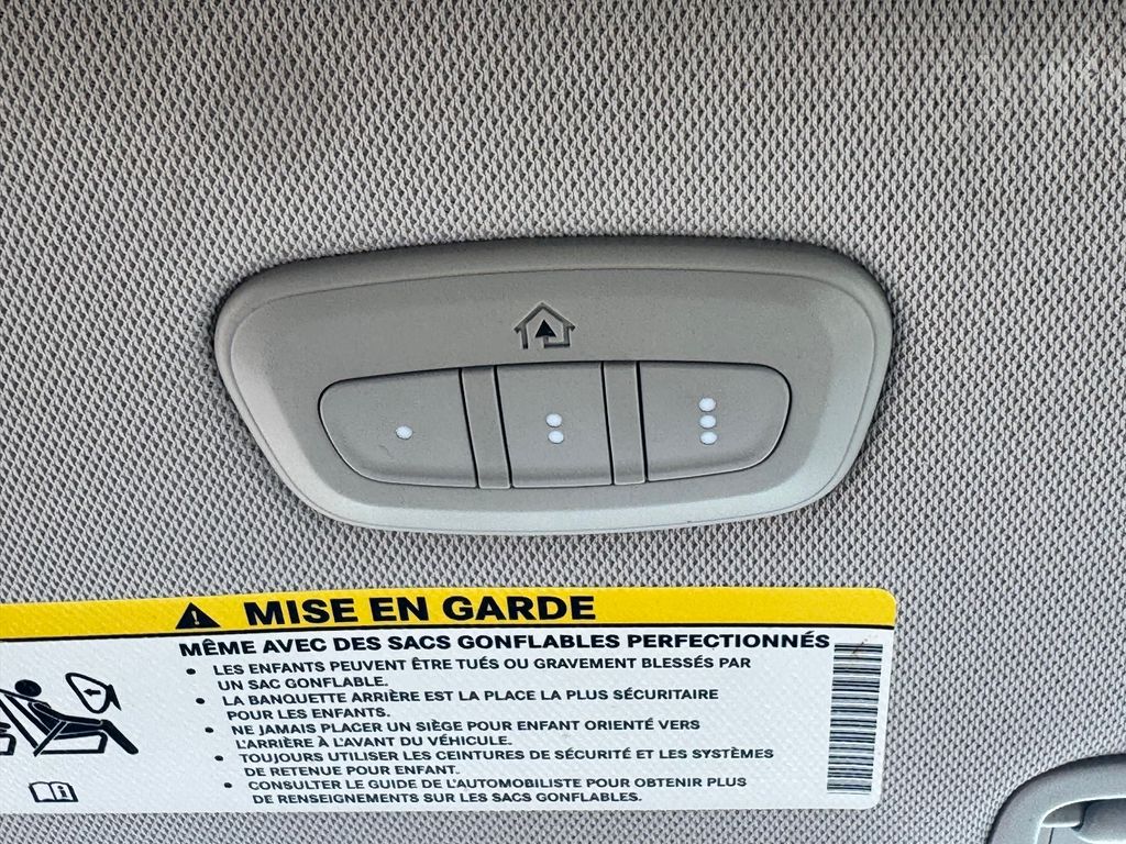 Used 2018 Chrysler Pacifica - photo 22