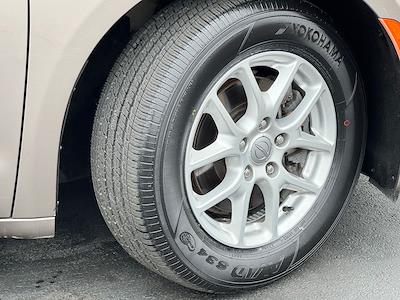 Used 2017 Chrysler Pacifica - photo 1