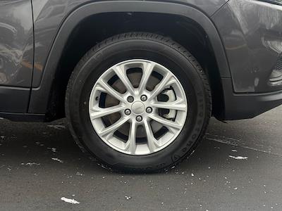 Used 2022 Jeep Cherokee Latitude Lux for sale #2550601 - photo 2