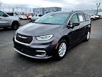 Used 2021 Chrysler Pacifica Touring L Minivan for sale #46920 - photo 5