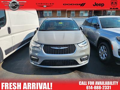2023 Chrysler Pacifica FWD Minivan for sale #47439E - photo 2