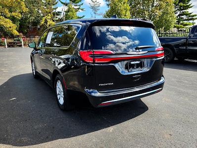 2024 Chrysler Pacifica FWD Minivan for sale #47560 - photo 2