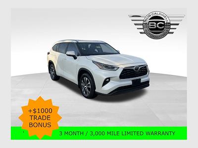 Used 2021 Toyota Highlander XLE for sale #47834 - photo 1