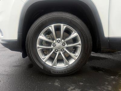 Used 2022 Jeep Cherokee - photo 1