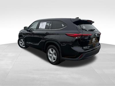 Used 2023 Toyota Highlander - photo 1