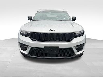 Used 2024 Jeep Grand Cherokee - photo 1