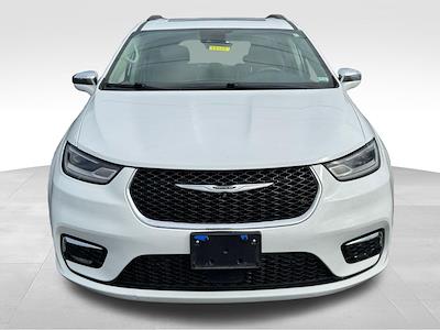 Used 2022 Chrysler Pacifica - photo 1