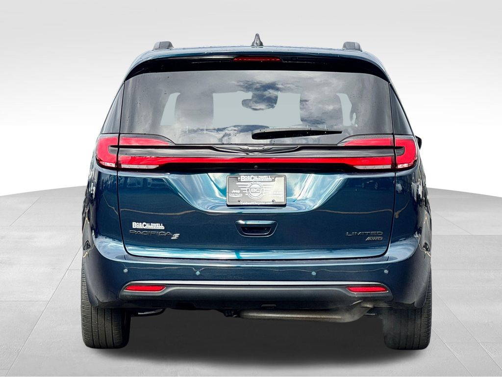Used 2023 Chrysler Pacifica - photo 5