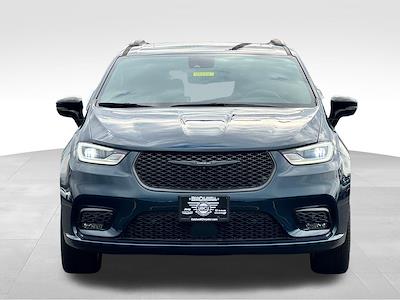 Used 2023 Chrysler Pacifica - photo 1