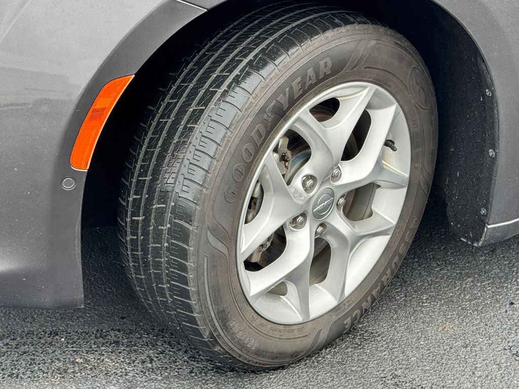 Used 2019 Chrysler Pacifica - photo 16