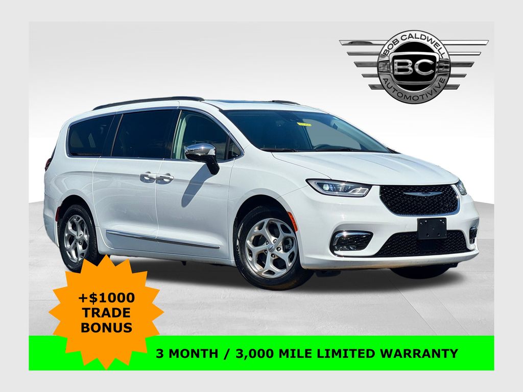 Used 2023 Chrysler Pacifica - photo 1