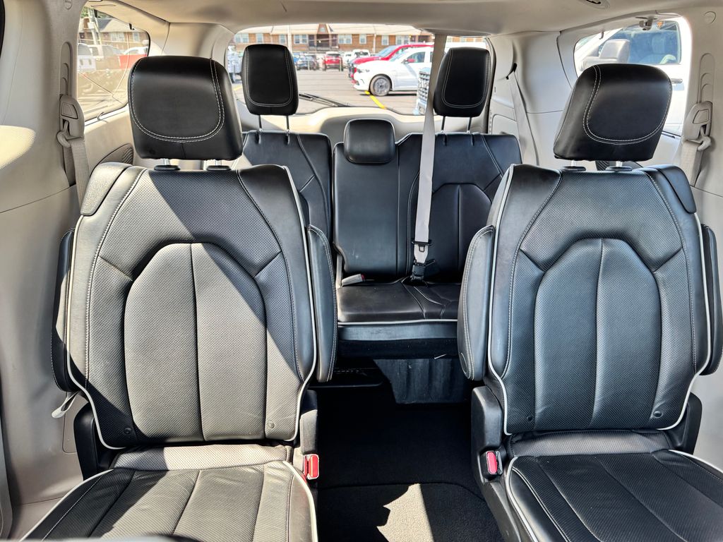 Used 2023 Chrysler Pacifica - photo 17