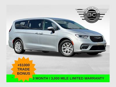 2023 Chrysler Pacifica FWD Minivan for sale #48684 - photo 1