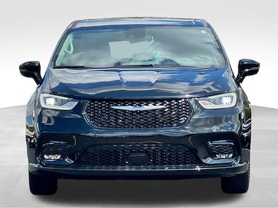 2024 Chrysler Pacifica FWD Minivan for sale #48694 - photo 2