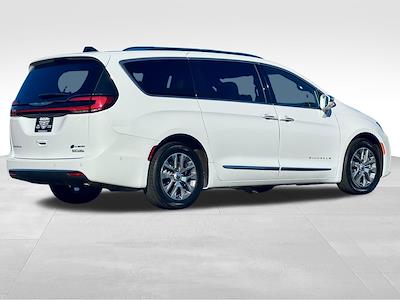 2024 Chrysler Pacifica FWD Minivan for sale #48711E - photo 2