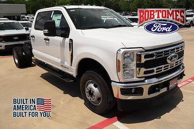 2025 Ford F-350 Crew Cab DRW 4x4 6.7L Diesel V8 179" Cab Chassis for sale #25T7840 - photo 1