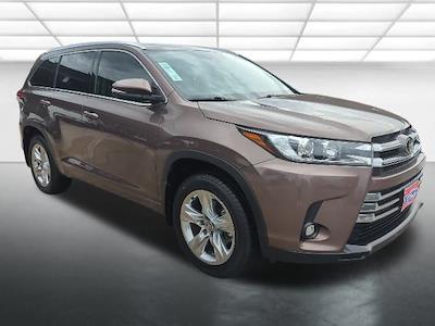 2019 Toyota Highlander FWD SUV for sale #KS297797 - photo 1