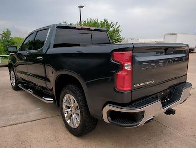 2019 Chevrolet Silverado 1500 Crew Cab 4x4 Pickup for sale #KZ159108 - photo 2
