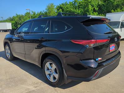 Used 2022 Toyota Highlander LE SUV for sale #NS095554 - photo 2