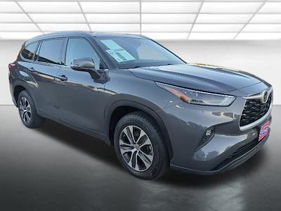 2022 Toyota Highlander FWD SUV for sale #NS544317 - photo 1