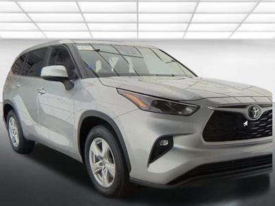 2024 Toyota Highlander FWD SUV for sale #RS050364 - photo 1