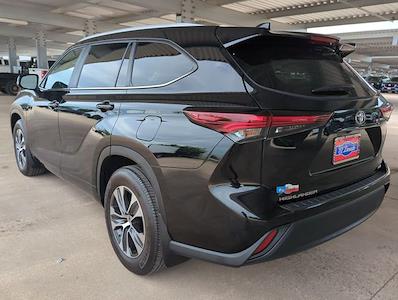2024 Toyota Highlander FWD SUV for sale #RS536543 - photo 2