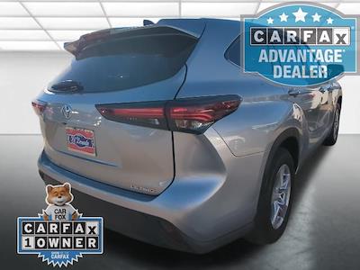 Used 2024 Toyota Highlander XLE for sale #RS539822 - photo 2